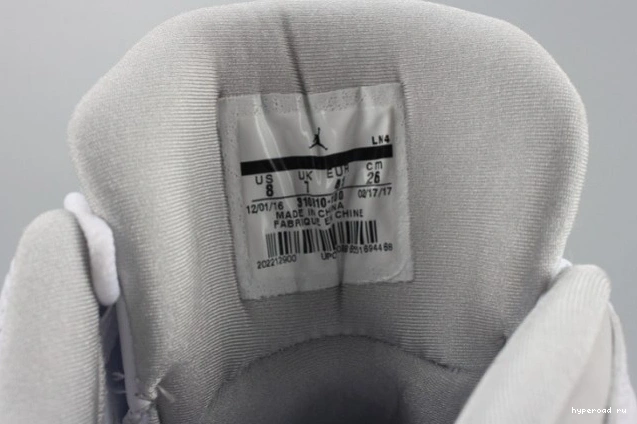 13 Jordan Money mens 310810-100 white LowPure Air 1203